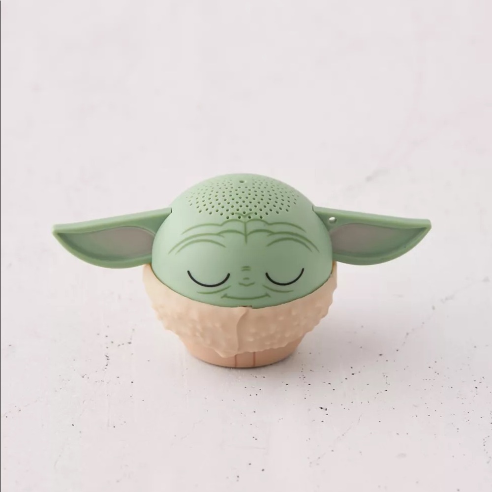 Bitty Boomers Grogu Eyes Closed Star Wars Mandalorian Mini Bluetooth Speaker - Picture 1 of 4